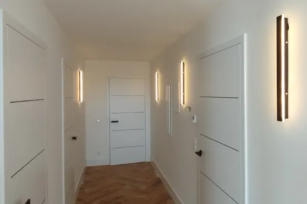 Türenmontage von Riju Bau